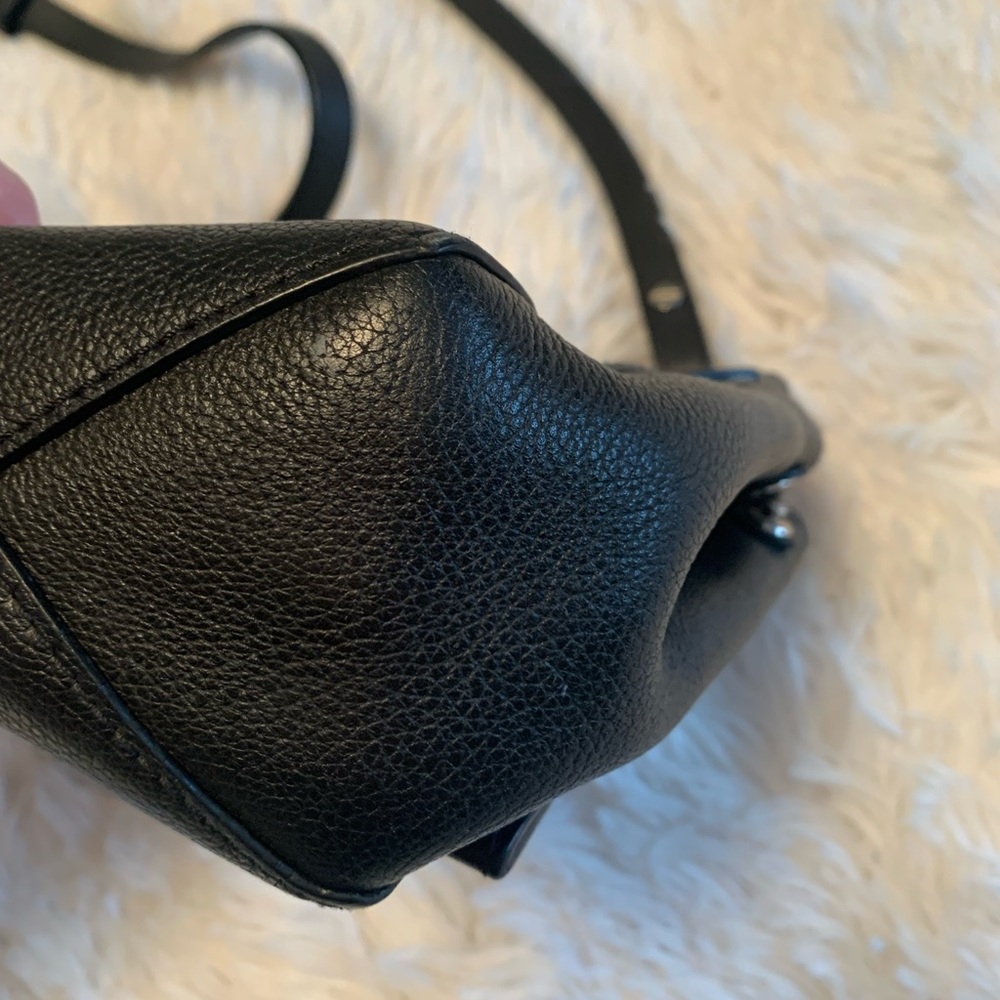 ‼️FINAL SALE‼️Lockme 11 BB Noir calfskin bag. - Picture 5 of 10